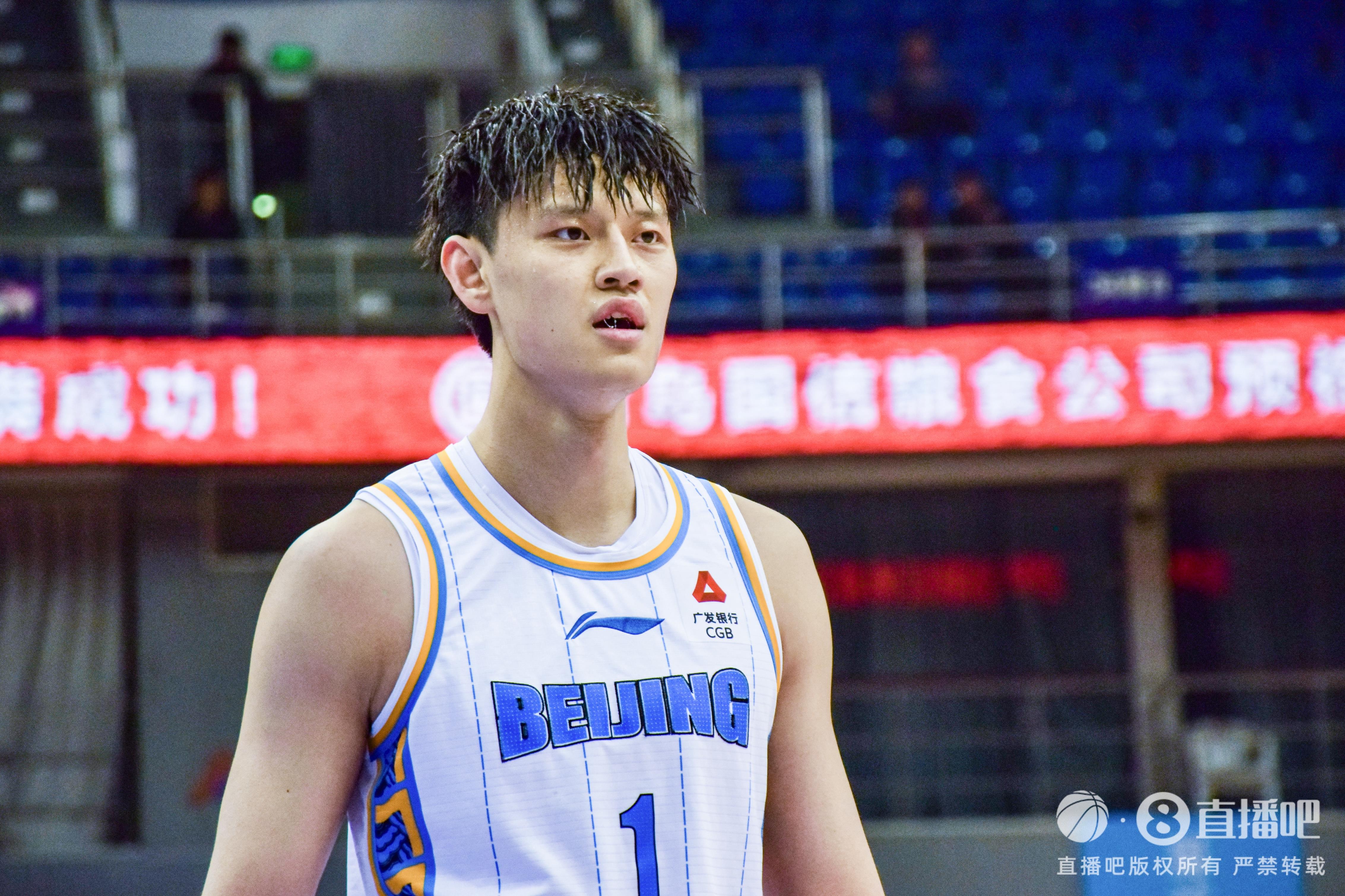 7次大帽相當(dāng)炸裂！曾凡博替補(bǔ)砍16分7板7帽 大帽絕殺遼寧！