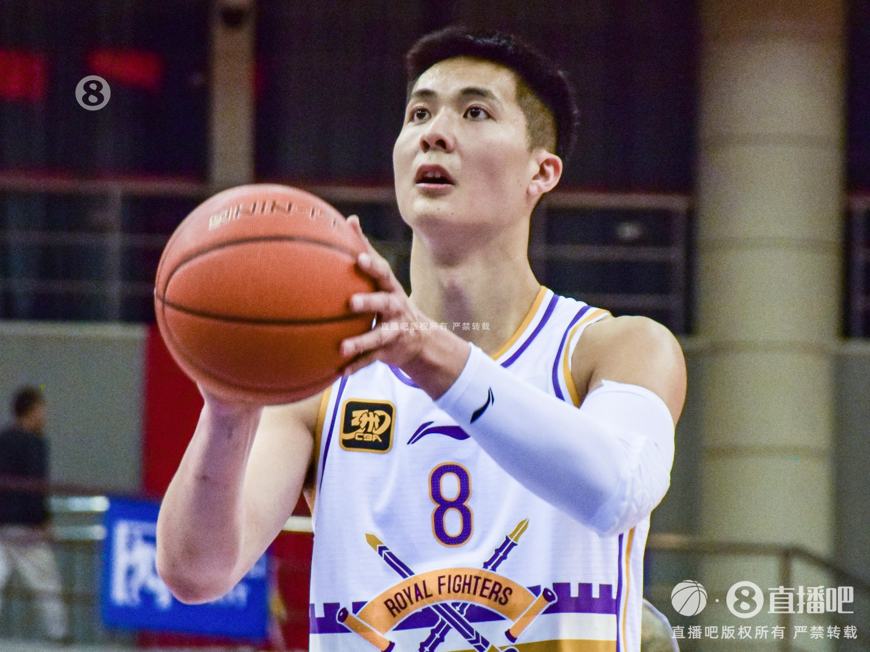 拼盡全力！朱松瑋11中9拿到22分4板6助 三分6中4